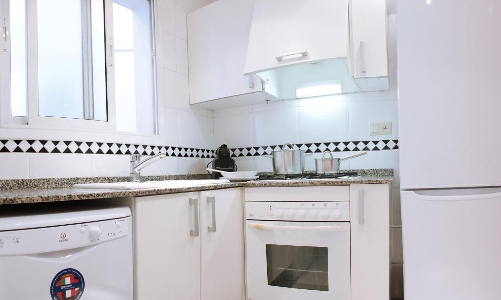 Alguera Apartments Napols Барселона Номер фото